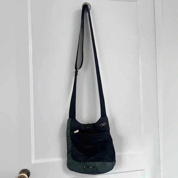 Tumi BLK/5132D Shoulder Bag UNISEX - Picture 6 of 7